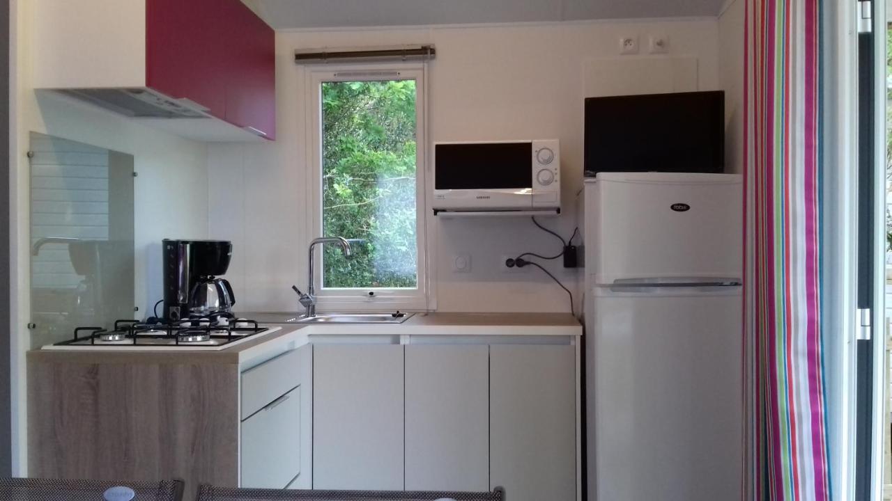 Camping De Kergo 플뢰멜 외부 사진
